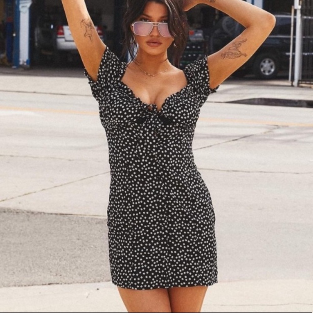 Princess Polly black & white flower patterned mini dress - Picture 2 of 2